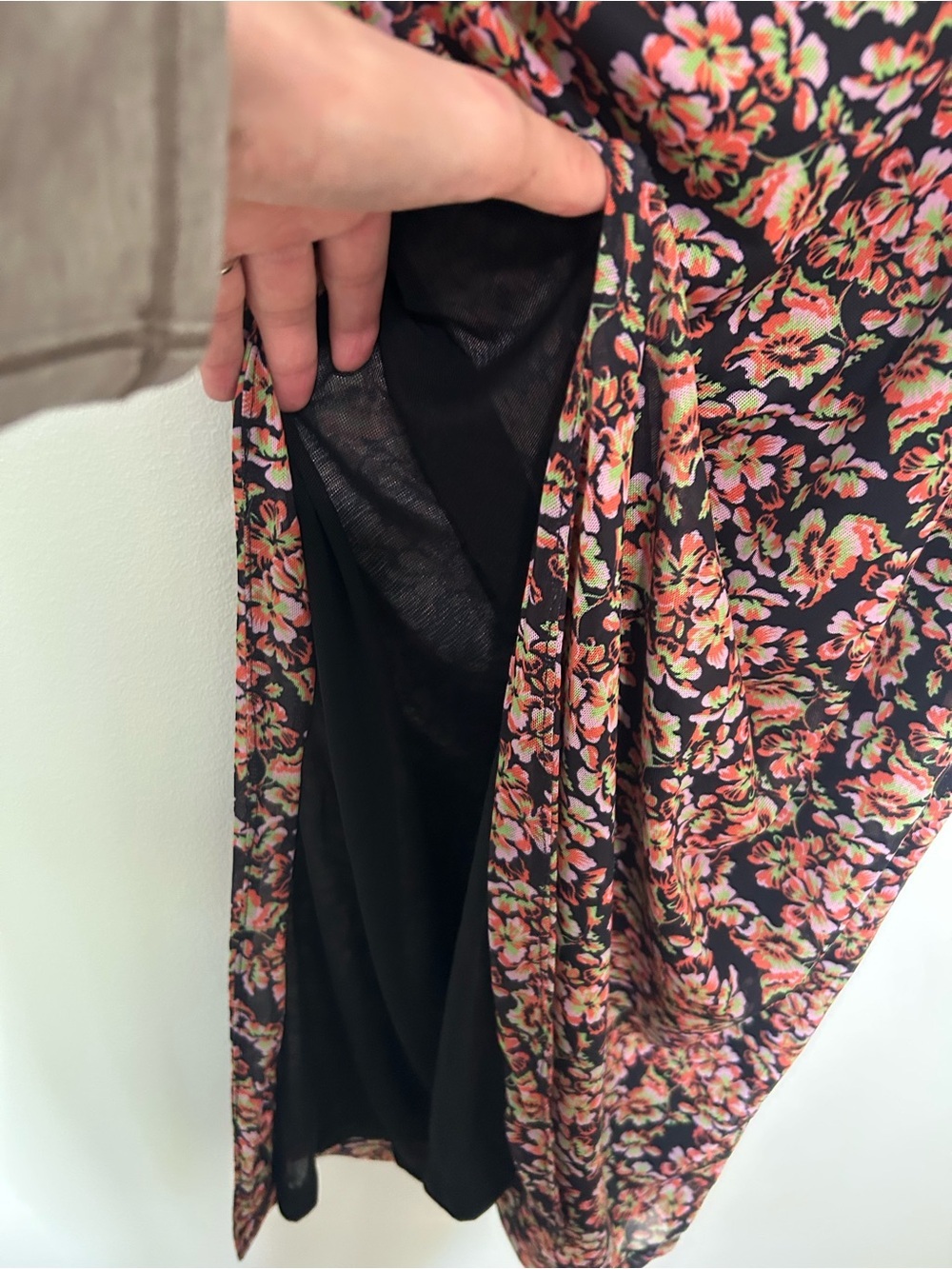 ASTR Luisa Crop Top and BodyCon Skirt Set Black Floral Mesh Medium - Picture 9 of 11